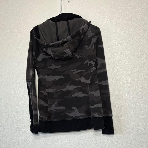 ATHLETA Triumph Printed Hoodie Jacket Medium - Picture 8 of 8